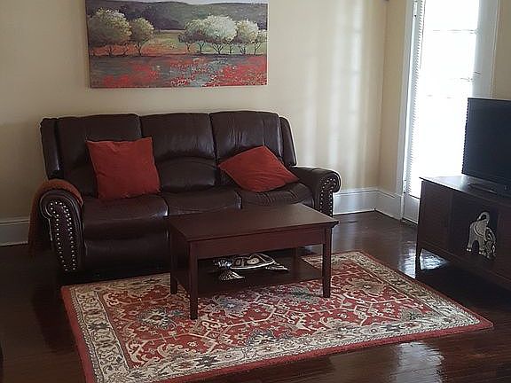 3rd image of 806 E 31st St #A