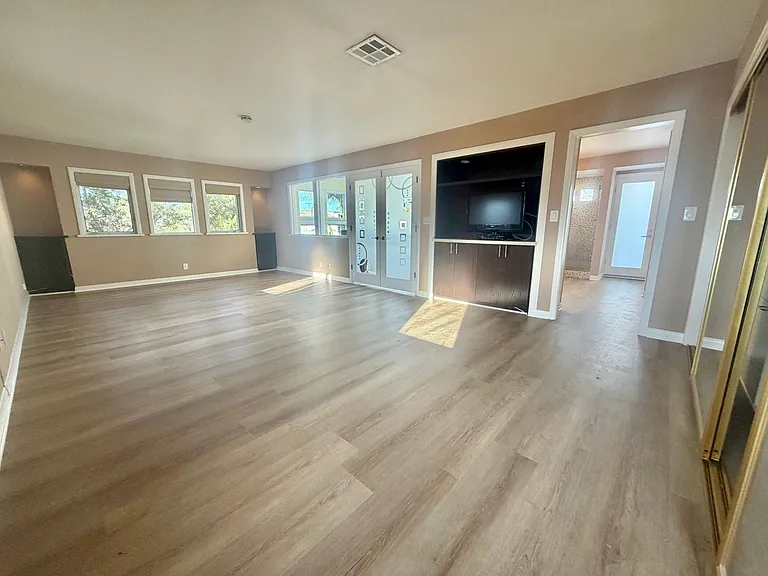 2832 Ingleside Dr — Photo 15