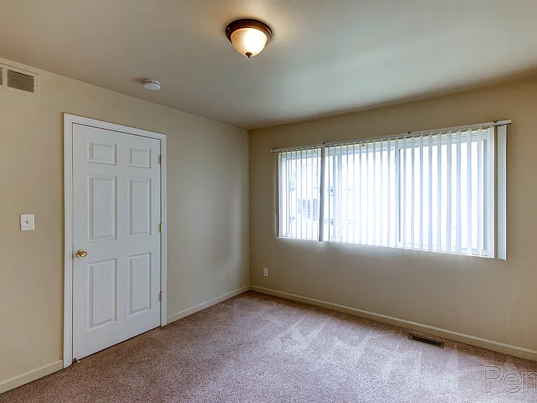 Pleasantview Manor Apartments — Photo 18