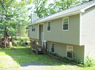 13 Bennet Ln, Pine bush, NY 12566