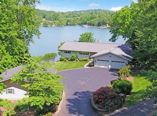 2637 Hy Top Rd, Young Harris, GA 30582