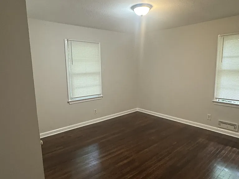 323 Bromack Dr SE — Photo 5