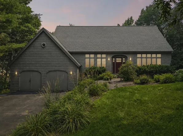 E13461 Grace St, Merrimac, WI 53561