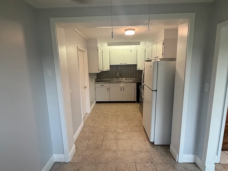 122 Manchester Rd — Photo 7