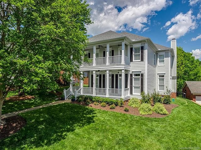 1st image of 658 Vendue Pl