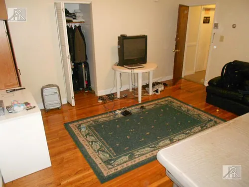 61 Selkirk Rd #4 Photo 1
