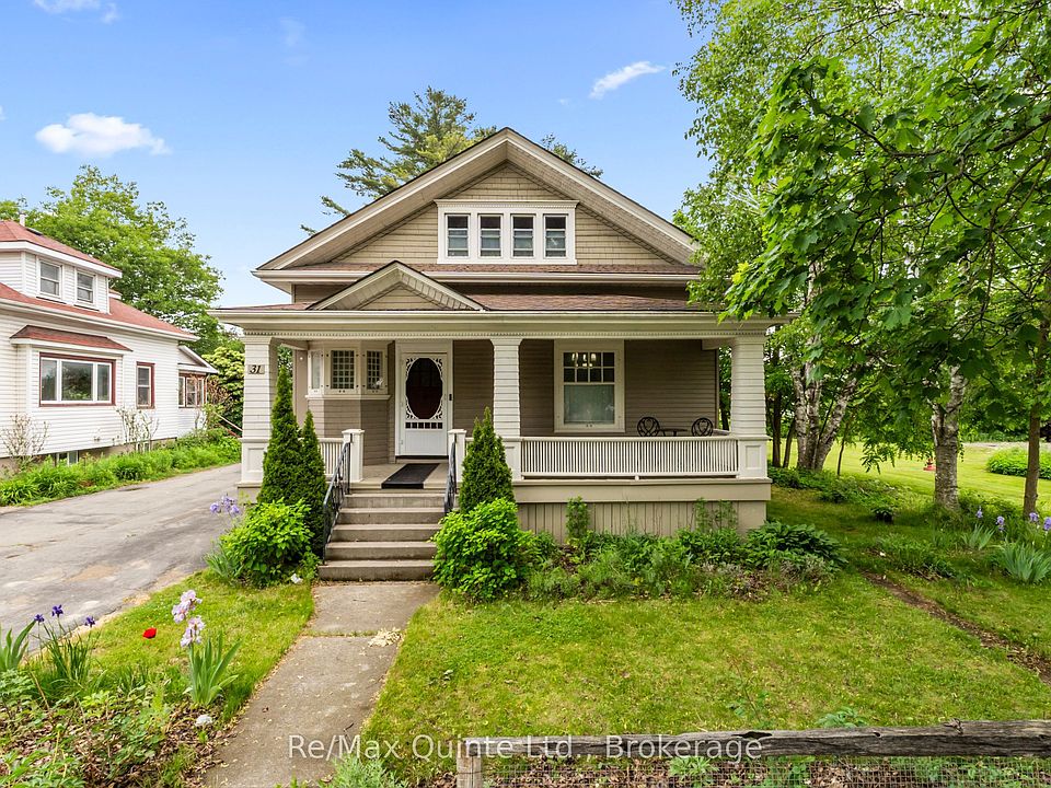 1st image of 31 Young St