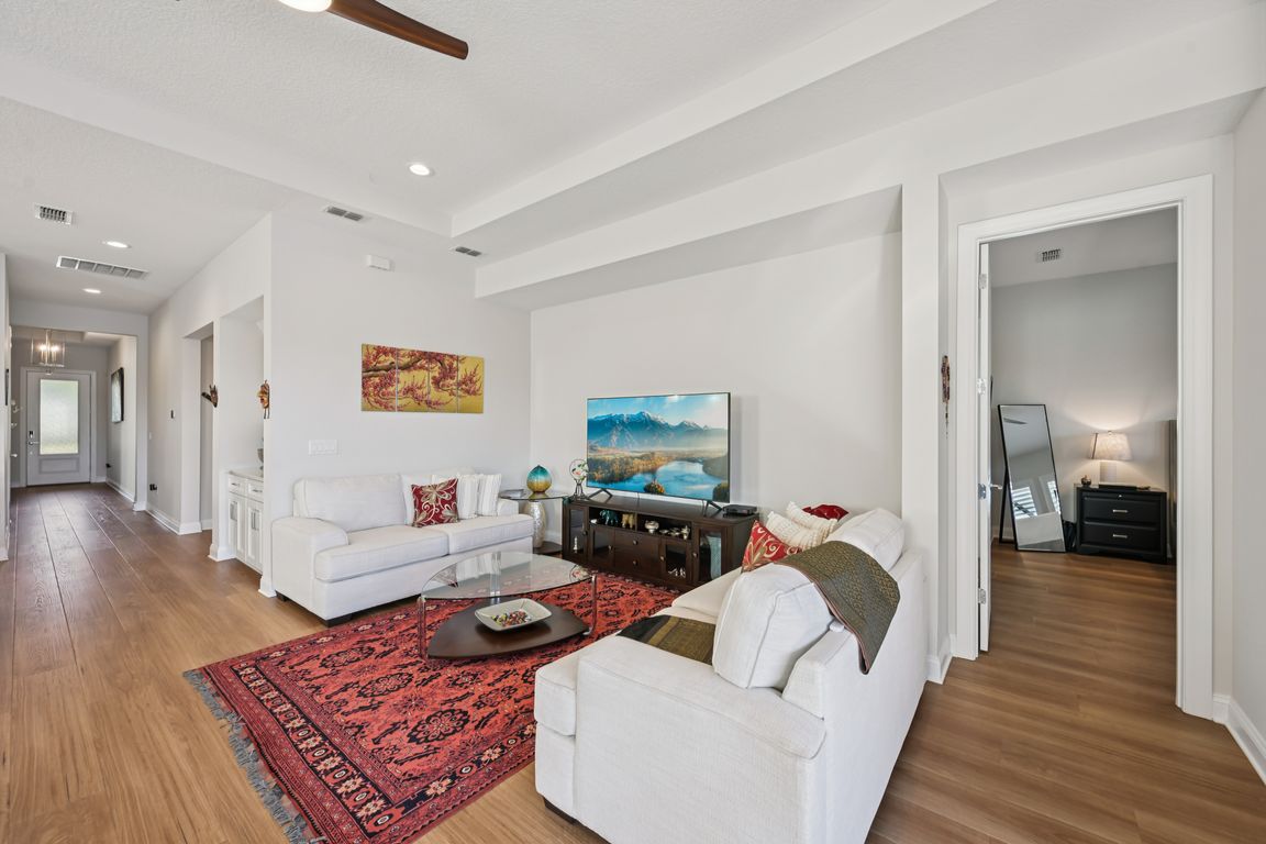 next background image