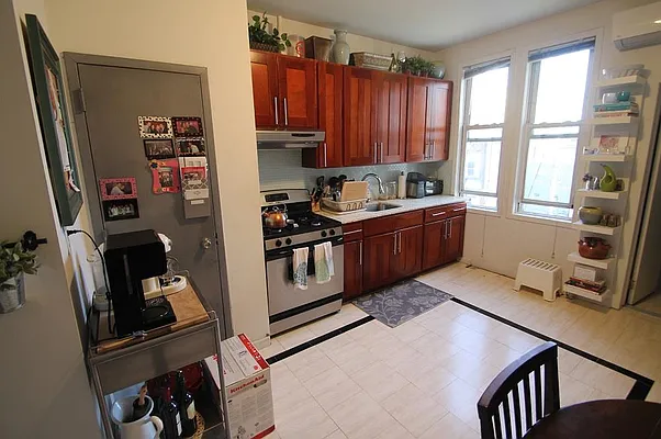 Rented by Space Marketing Shop | media 24