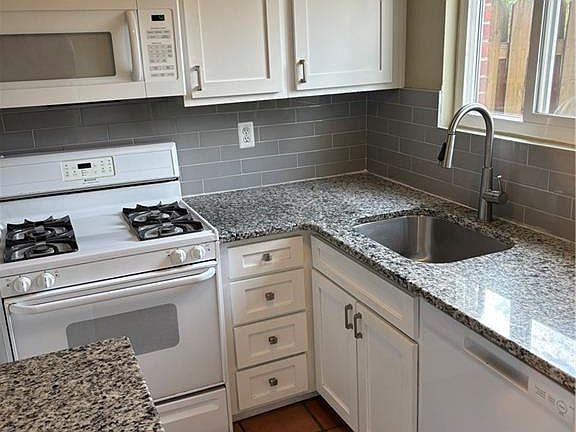 2nd image of 1616 Briarcliff Rd NE APT 5