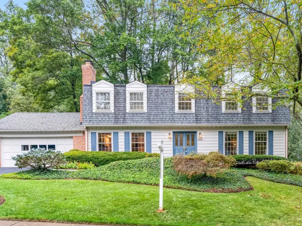 8803 Lynnhurst Dr, Fairfax, VA 22031