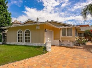 156 N Le Doux Rd, Beverly Hills, CA 90211