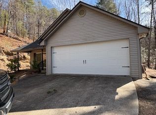 362 Idlywild Ln, Tiger, GA 30576