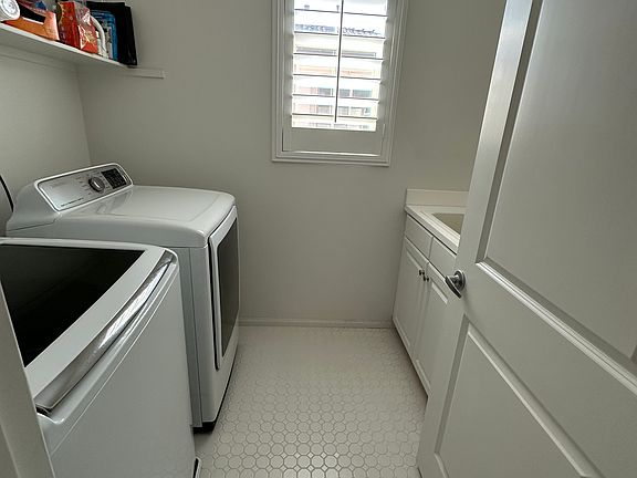 3rd image of 2882 Villa Catalonia Cir