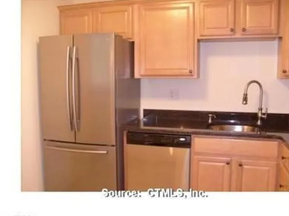 2324 Cromwell Hills Dr, Cromwell, CT 06416