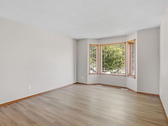 4th image of 51 N Duston St
