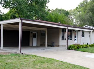 119 W Almond Dr, Washington, IL 61571