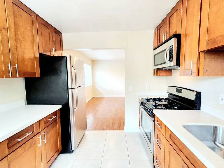 416 Poplar Ave — Photo 9