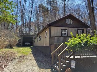 6223 Falcon Ln, Gainesville, GA 30506