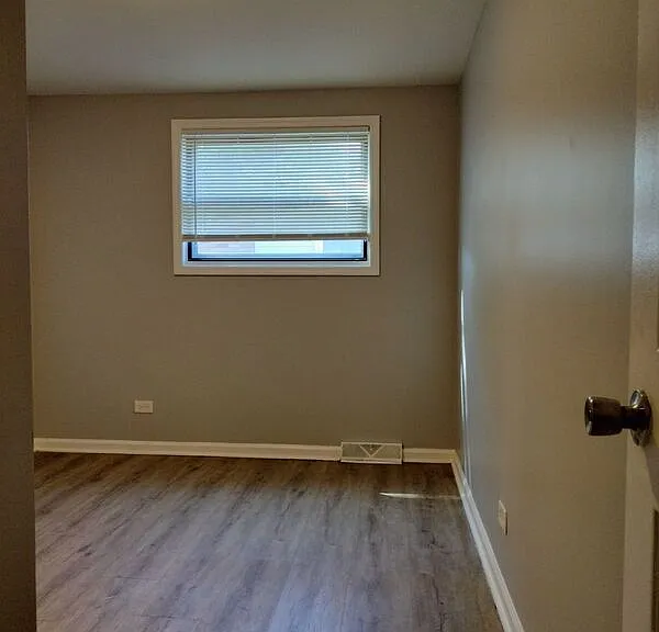 11540 S Peoria St — Photo 14