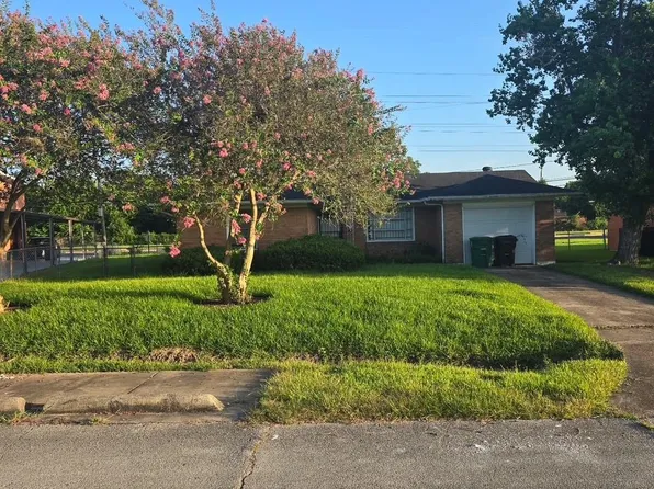 3410 Barberry Dr, Houston, TX 77051