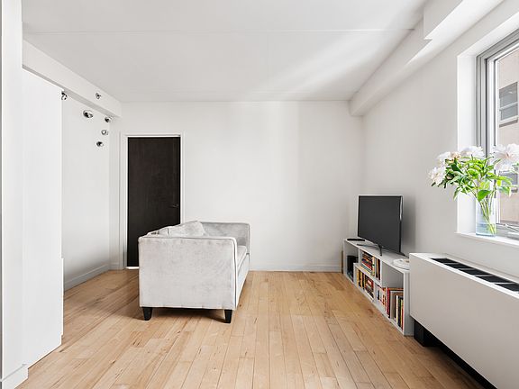 4th image of 1810 3rd Ave APT A7b