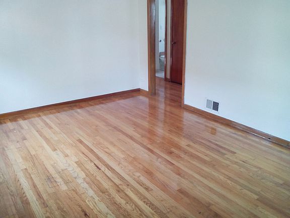 5th image of 40 47th Ave