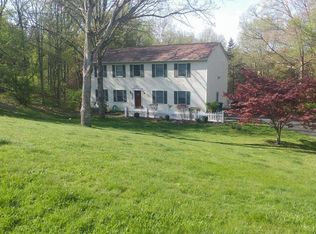 28 Eleanor Dr, Salt Point, NY 12578