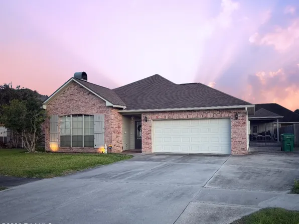 108 Lahasky Dr, Youngsville, LA 70592