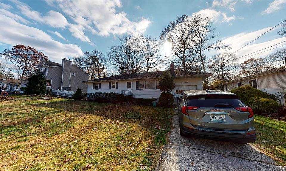 1st image of 220 Seneca St