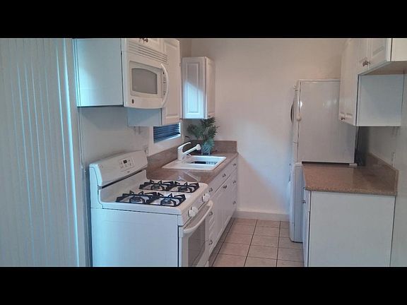 3rd image of 119 W Avenue 42