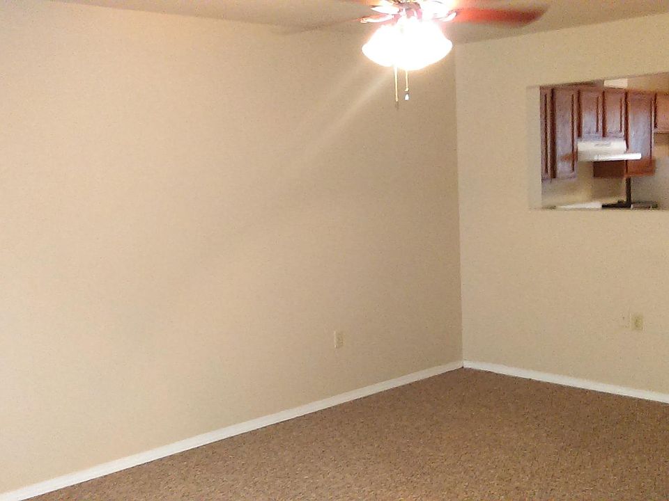 2nd image of 270 Apple Valley Dr
