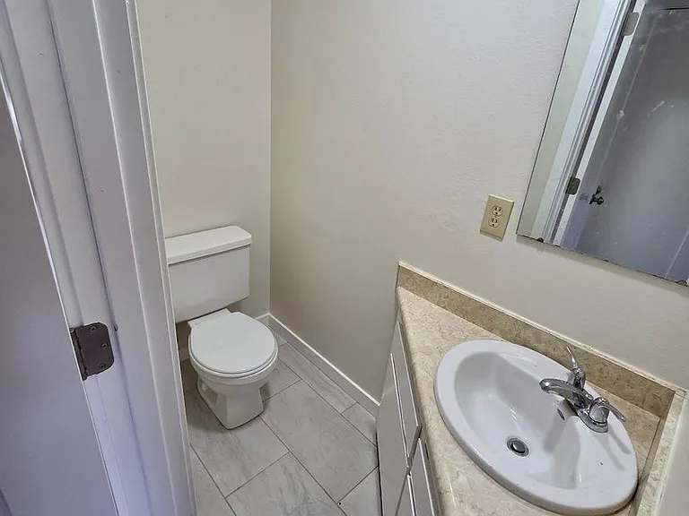 815 Academy St #865 — Photo 6