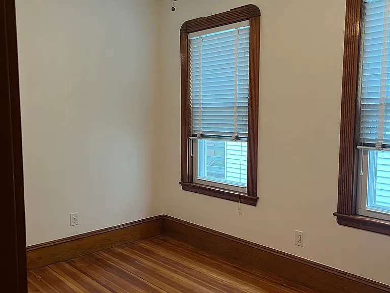 10 Antrim St #2 — Photo 10