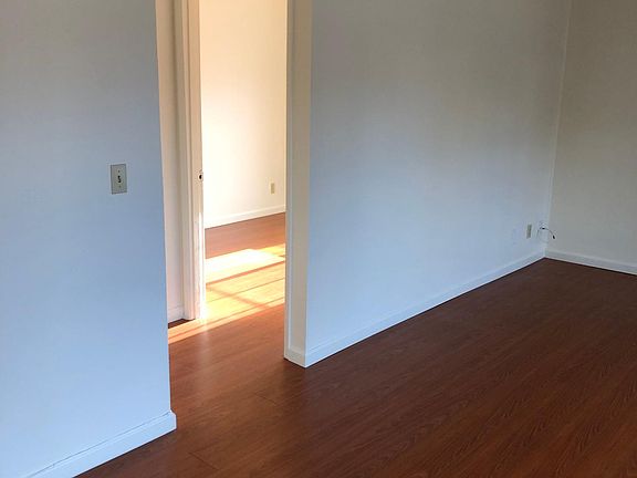 2nd image of 1591 Laurel St APT 1