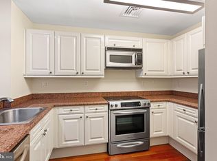 1500 Chestnut St APT 13E, Philadelphia, PA 19102
