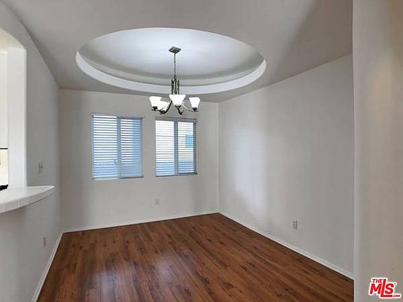 5th image of 12712 Moorpark St APT 205