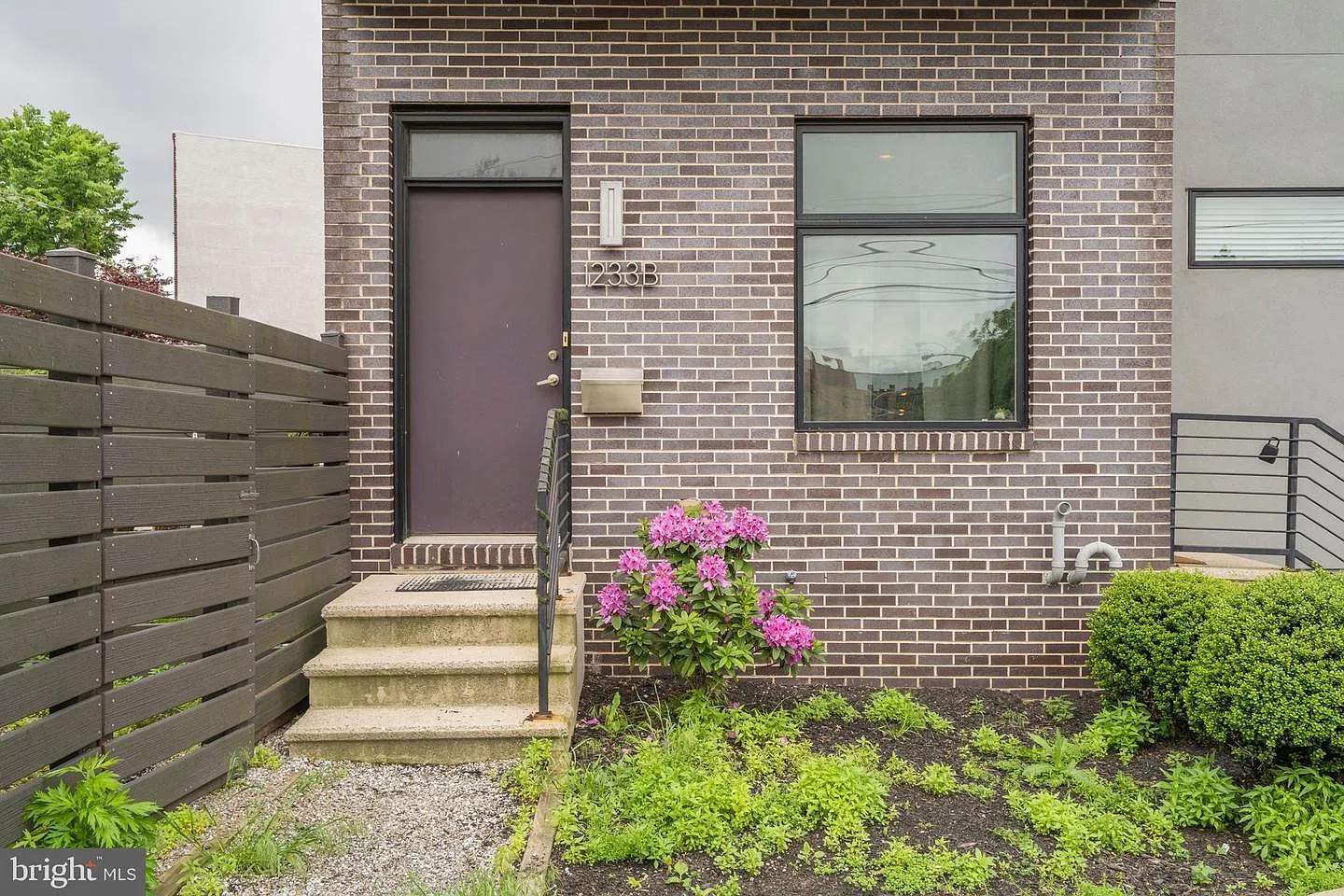 2 bed, 2.5 bath, 1365 sqft, $2,400 — Photo 1