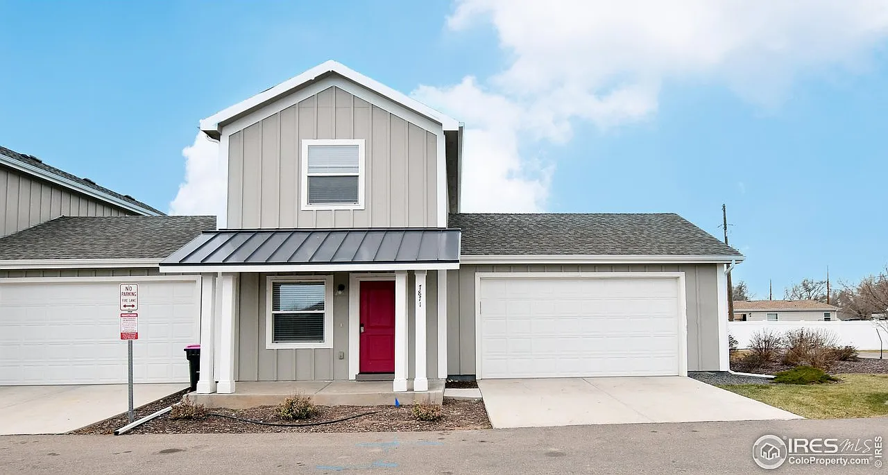 3 bed, 1988 sqft, $2,415 — Photo 1