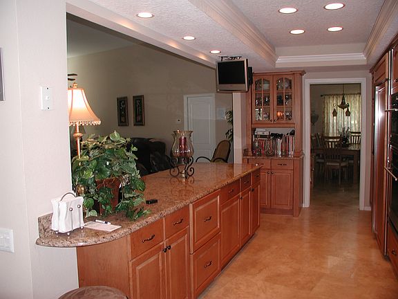 3rd image of 3521 Shoreline Cir