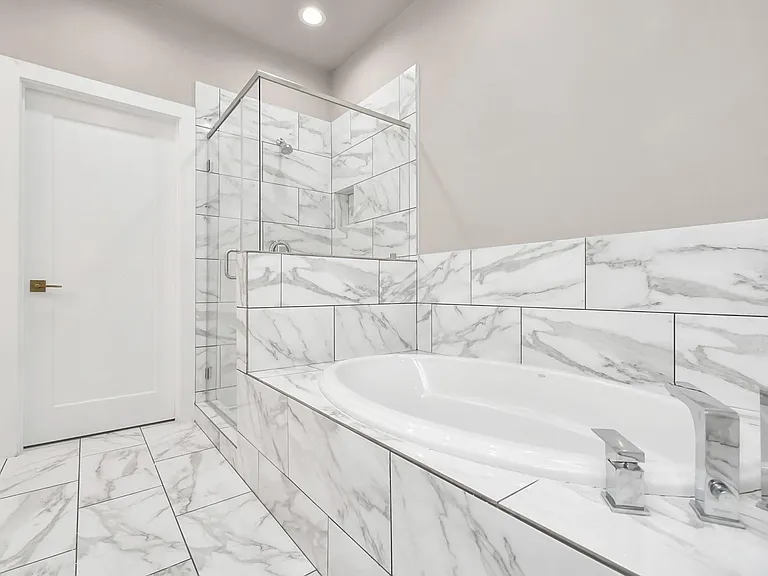 3538 Noah St — Photo 23