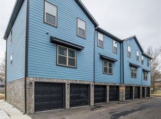 1963 N Bourbon Dr, Fayetteville, AR 72703