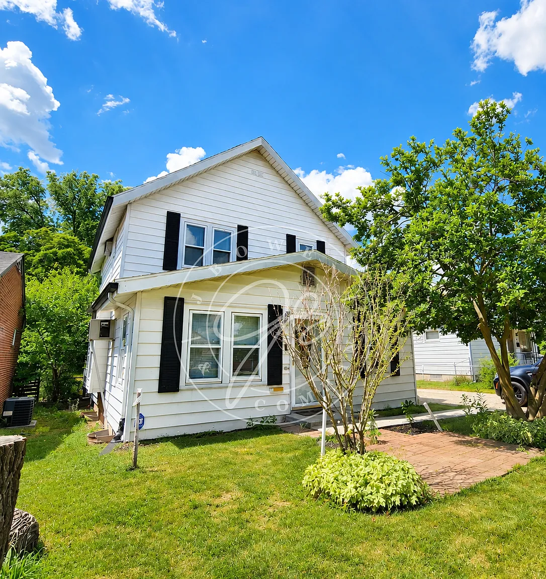 2 bed, 1.0 bath, 700 sqft, $900 — Photo 1