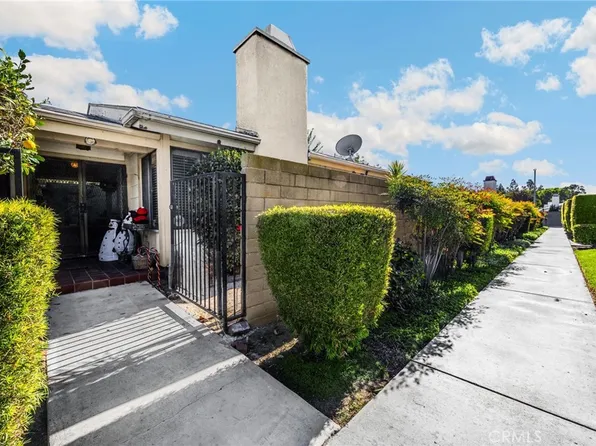 2133 Barclay Ct, Santa Ana, CA 92701