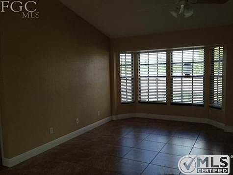 5th image of 208 NW 5th Ter