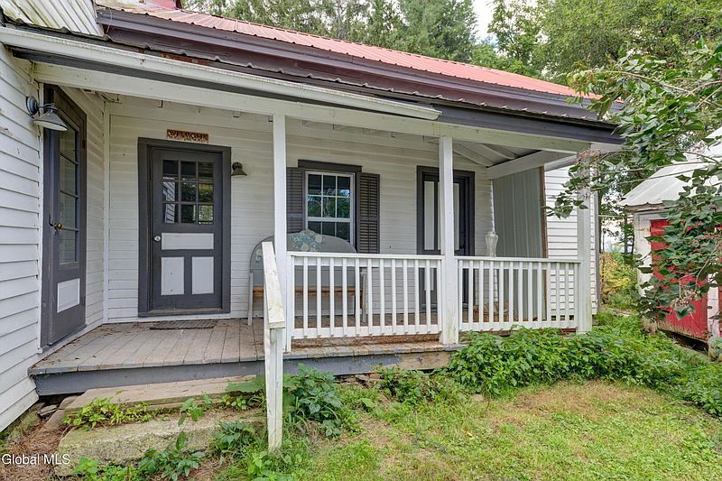5th image of 655 W Lykers Road