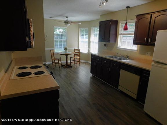 2nd image of 9779 Dogwood Ct E