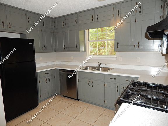 5th image of 7153 Woodland Cir