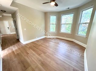1854 N Kedvale Ave #2R, Chicago, IL 60639