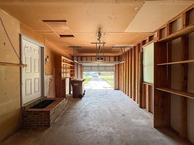 7724 Rustling Pines Dr — Photo 14